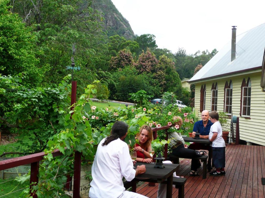 Glass House Mountains Ecolodge Exterior foto